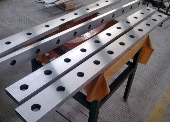 9CrSi鋼板の金属のわには長さラインに切口のための刃をせん断する